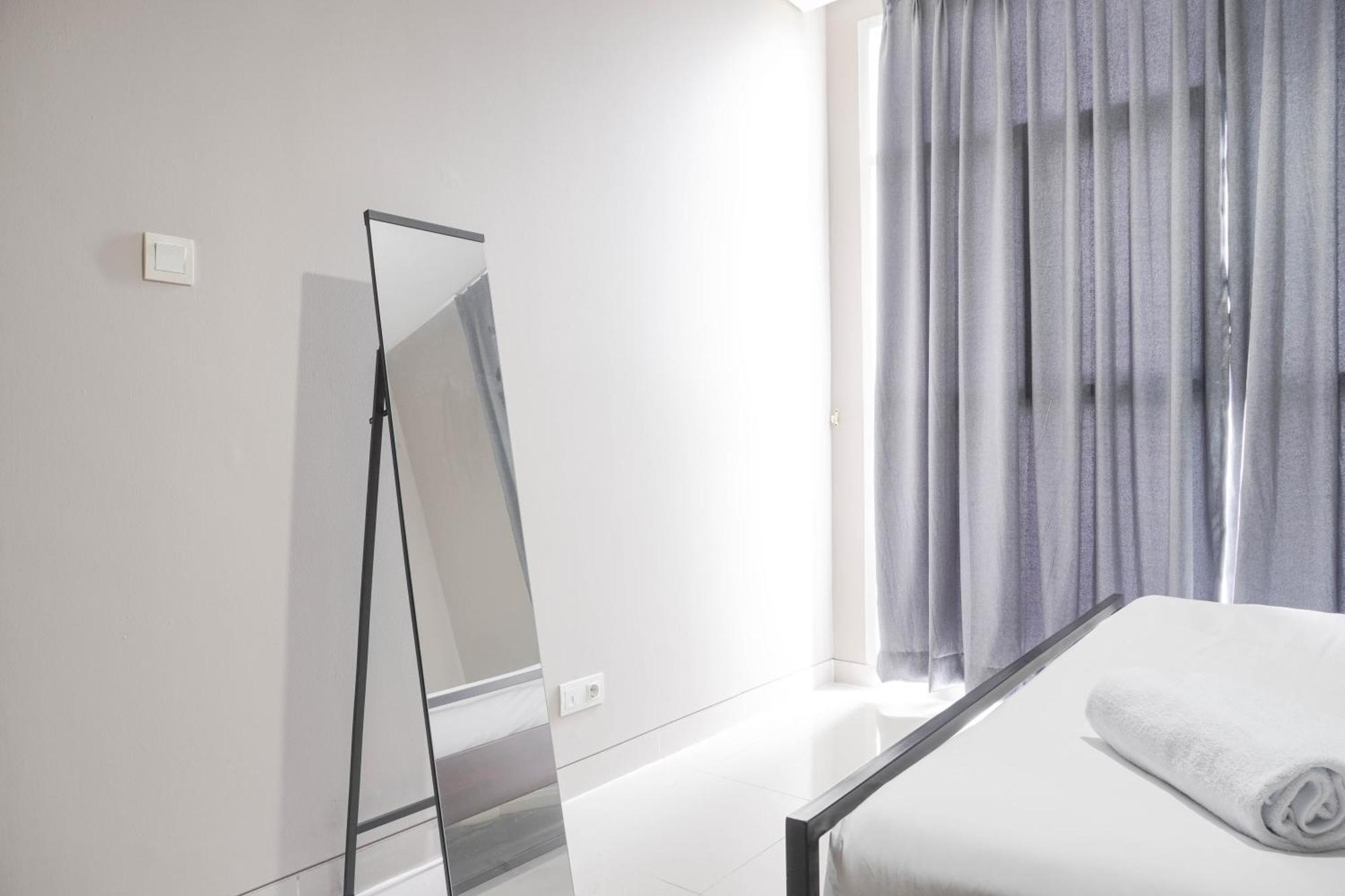 Apartemen And Fancy 1br At Ciputra International By Travelio Jakarta